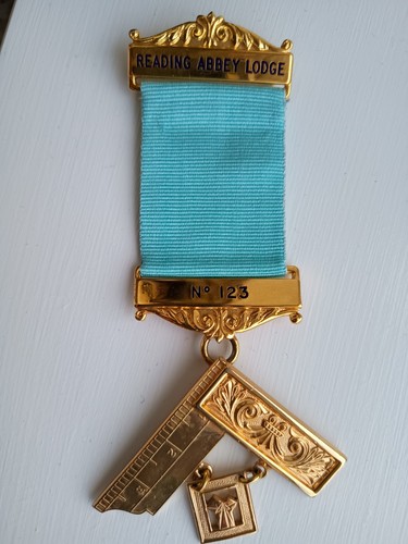 Masonic past master - past, master's
