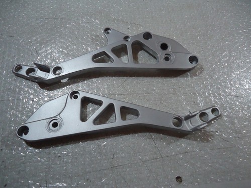 Honda vf400f footrest hanger - footrest,