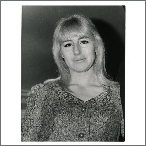 Cynthia lennon divorce john - lennon,