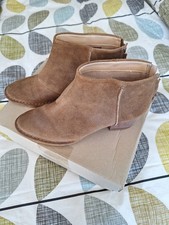 clarks suede ankle boots 6