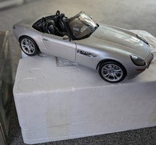 Kyosho 1/12 Bmw Z8 007 James Bond silver  the world is not enough 
