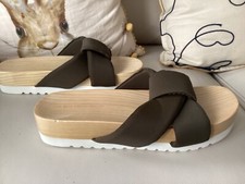 BNWT ZARA khaki fabric SLIDES