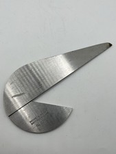 Moore & Wright No - 825B bar centre finder/marker