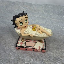 BETTY BOOP FIGURINE  " BATHING