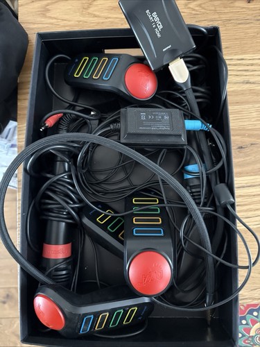 Wired buzz controllers scart - wired,