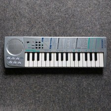 Bontempi System 5 Plus GT 509 Vintage 1990's Keyboard 32 Keys Working 42cm long