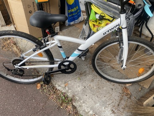 Twin bike with new - b-twin,