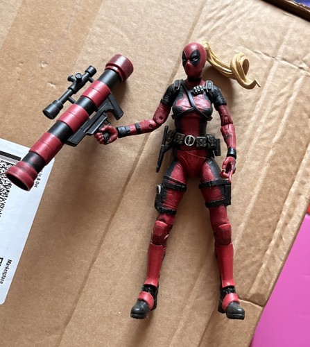 Diamond select lady - select, deadpool