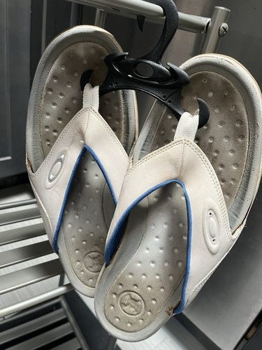 Vintage oakley flip flops - oakley,