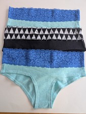 Ex catalogue Knickers Size 8, Pack Of 3. Lace Top. 2 Green And Blue, 1 Black.