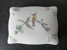 (816) Wedgwood Humming Birds