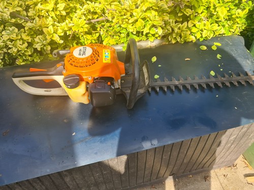 Stihl hedge trimmer 20 - hedge,
