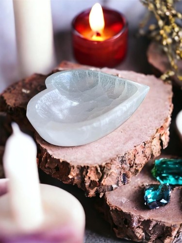 10cm heart selenite crystal - 10cm,