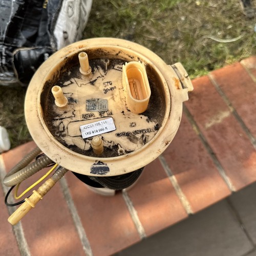 Audi tank fuel - in, pump
