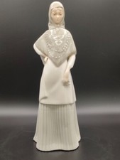 Porcelanas Miquel Requena 24.5cm Lady Figurine, Vintage Spanish Porcelain