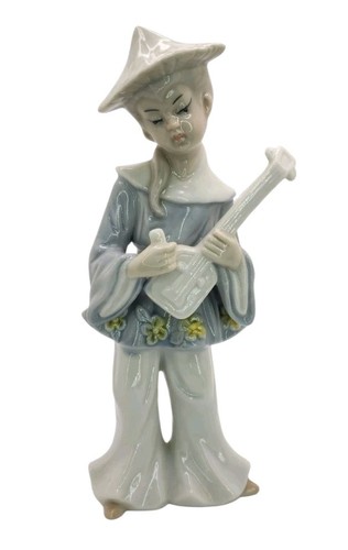 Lladro style asian - style, shamisen