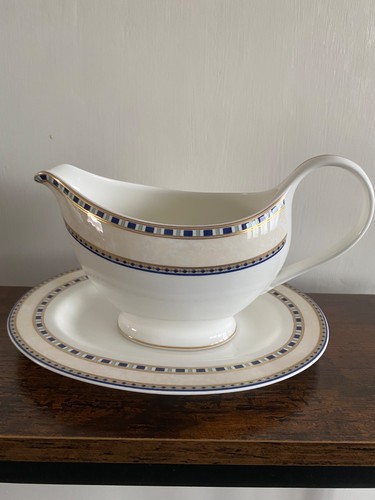 Gravy sauce boat saucer - boat, &
