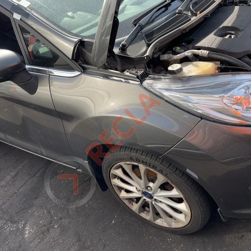 Ford fiesta titanium mk7 fl - x,