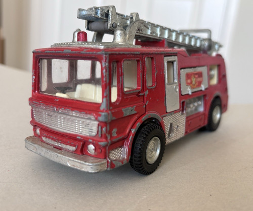 Dinky fire engine with - engine,