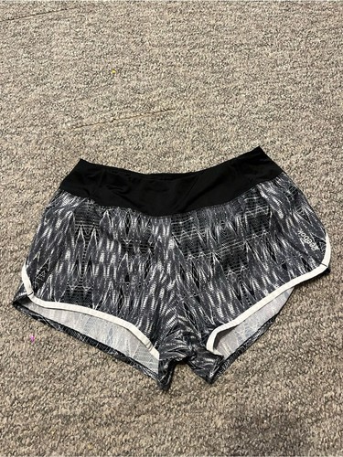 Reebok black white patterned - white,