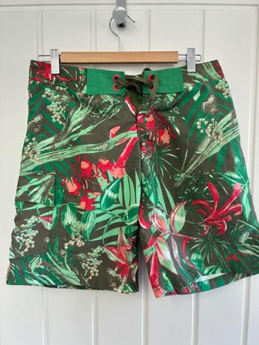 O’Neill vibrant green cargo