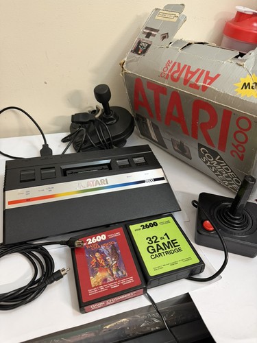 Atari 2600 black console - 2600, box