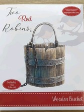 Two Red Robins Die Set Wooden