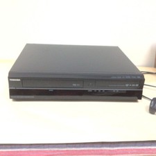 Toshiba HDD & DVD / Video cassette Recorder RDXV60