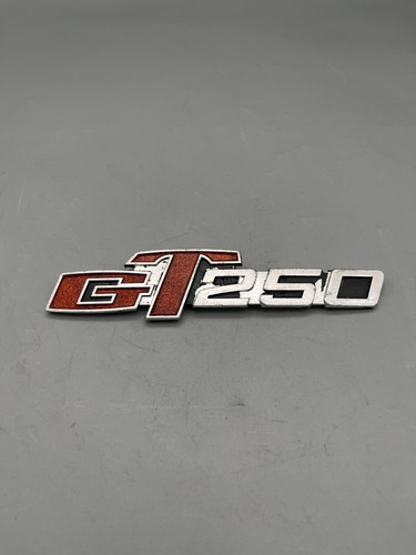 Suzuki gt250 side cover - side,