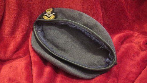 Vintage raf officers - officers, beret.