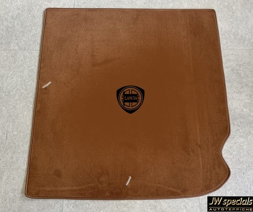 Automotive carpet trunk mat
