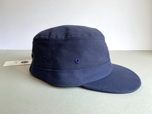 Universal works field - field, cap