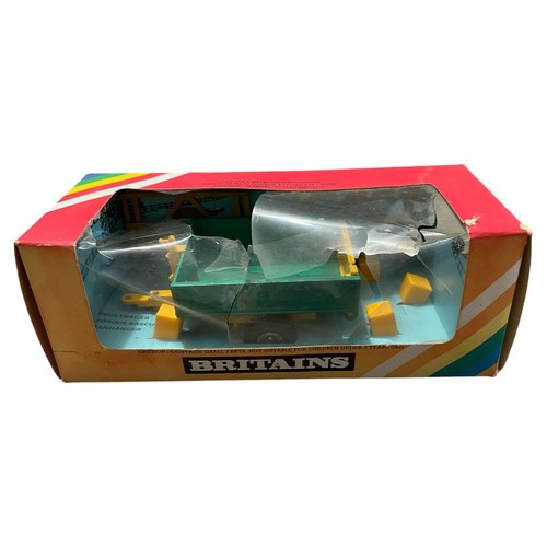 Britains farm trailer 9565 - britains,