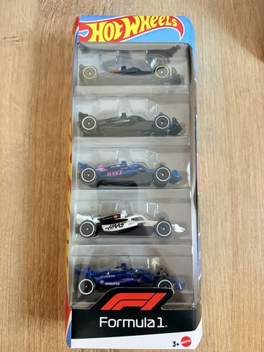 Hot wheels formula 5 car - hot, 1