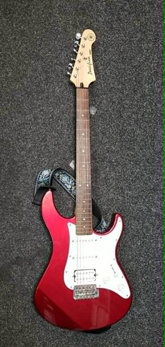 Yamaha pacifica pac012 - yamaha,