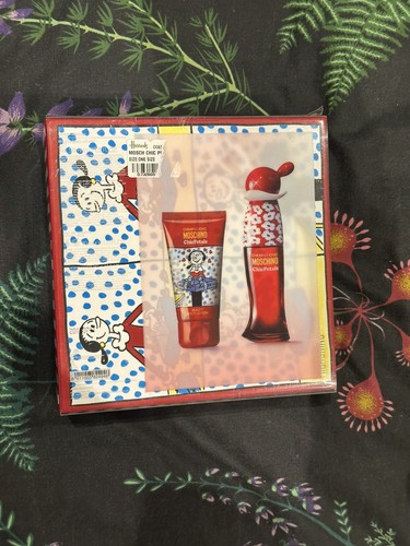 Moschino chic petals eau - chic,