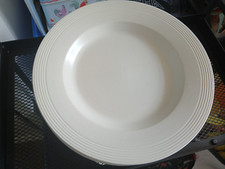 PAUL COSTELLOE WEDGWOOD CREAM PLATTER / CHOP PLATES X 4