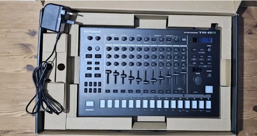 Roland drum machine - drum,