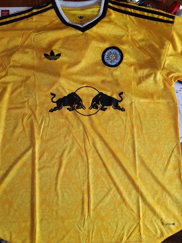 Leeds united away shirt yellow - away,