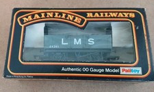 Pre Owned 37-130 Mainline Railways 00 Gauge LMS 5 Plank Wagon Model. Lot BK 010