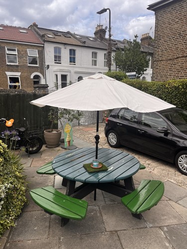 Pub umbrella metal - &,