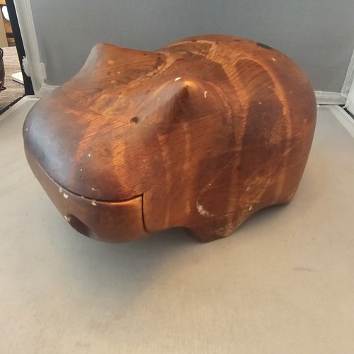 Staved figural hippo - staved,