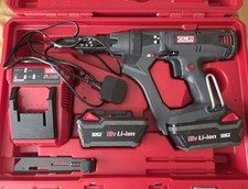 SENCO DURASPIN DS5525-18V CORDLESS LI-ION DRYWALL  COLLATED SCREW GUN 2 batts