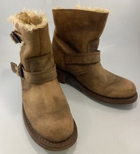 fur lined boots 6 W