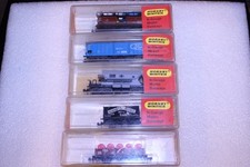 N Gauge Minitrix Wagons x 5 --- Boxed