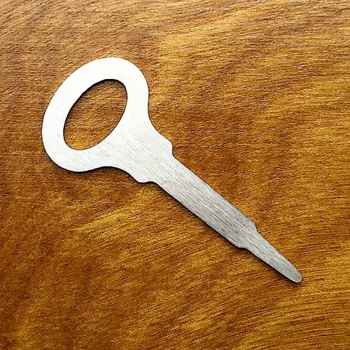 Generic key for singer - for, simanco