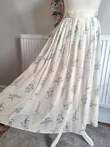 Stunning vintage laura ashley - stunning!,