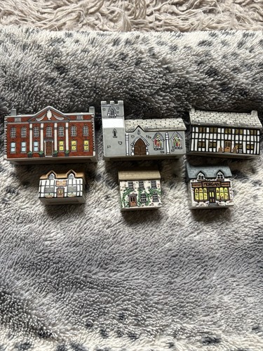 Wade whimsies village job - village, lot