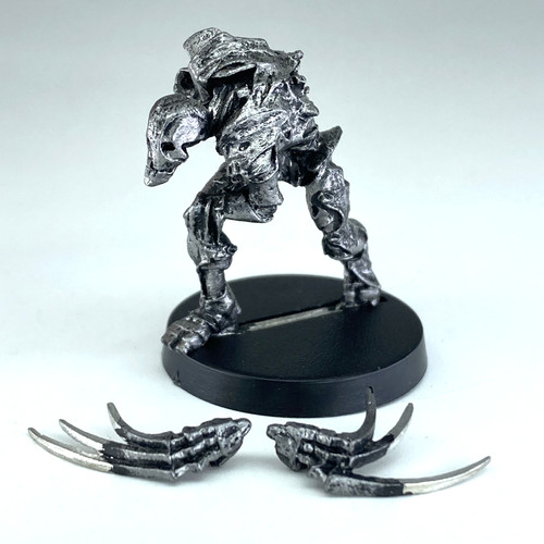 Necron flayed one - necron,