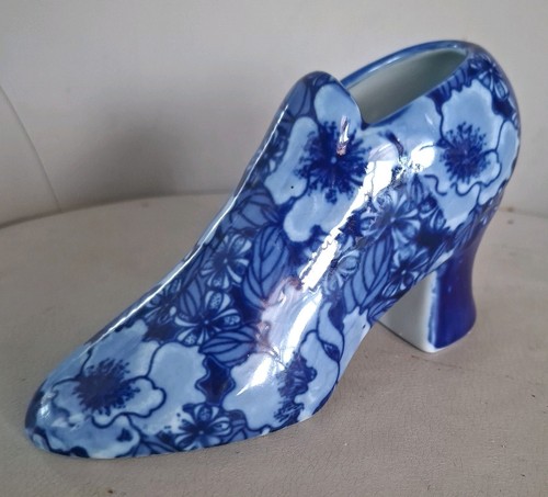 Vintage blue white - blue-white, floral